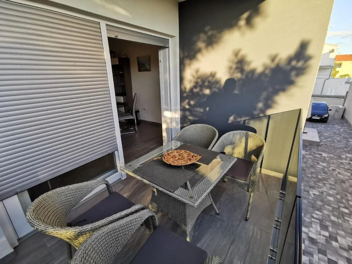 Apartmani Eden Vrsi Mulo Apartamento
