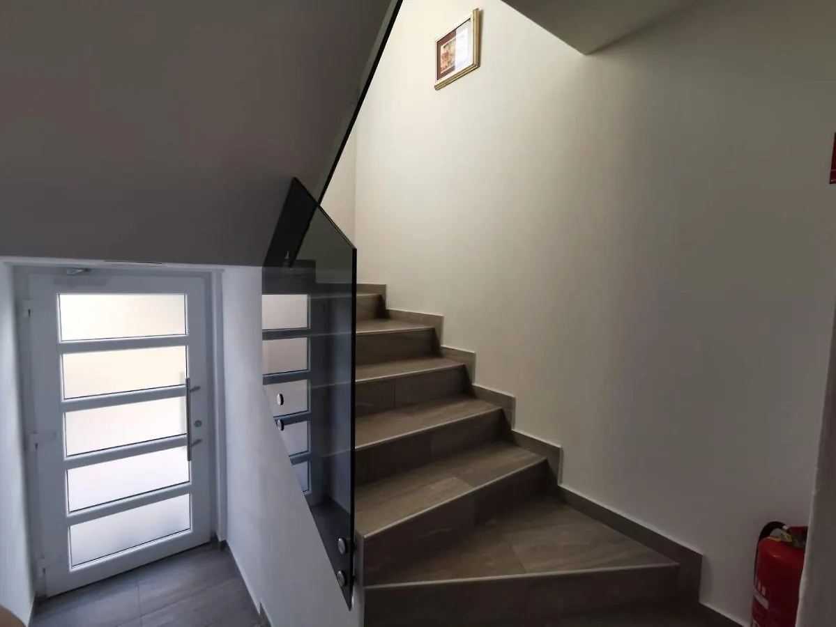 Apartmani Eden Vrsi Mulo