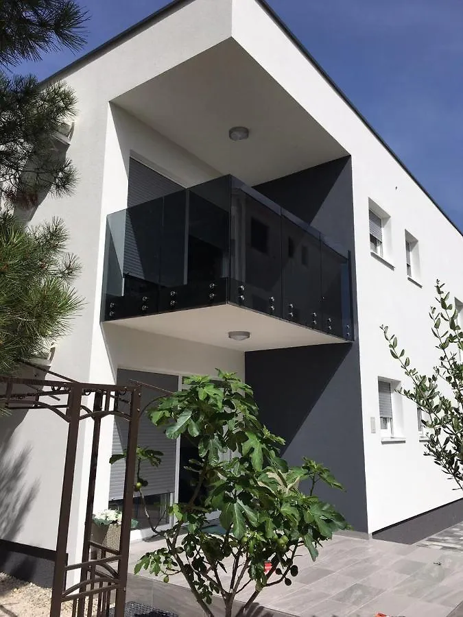 Apartmani Eden Vrsi Mulo Apartamento