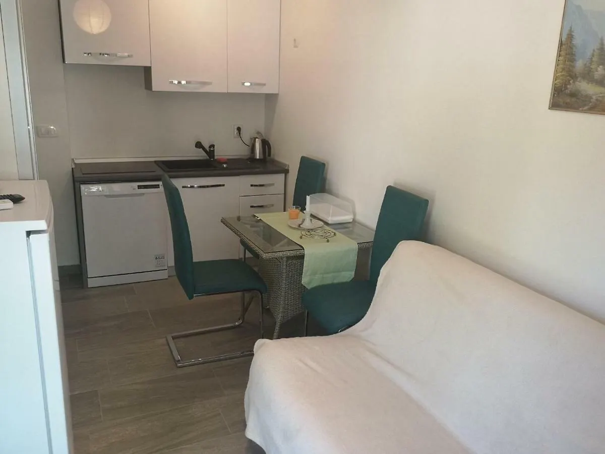 Apartmani Eden Vrsi Mulo 0*,  Croácia